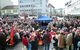 2.000 Kolleginnen und Kollegen kommen zur Kundgebung auf den Kiliansplatz