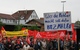 600 Metallerinnen und Metaller gehen in Öhringen gegen Entlassungen auf die Straße